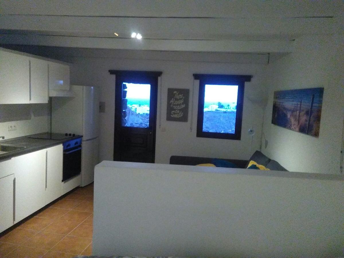 Loft La Tahonilla Guest House ติอาส ภายนอก รูปภาพ