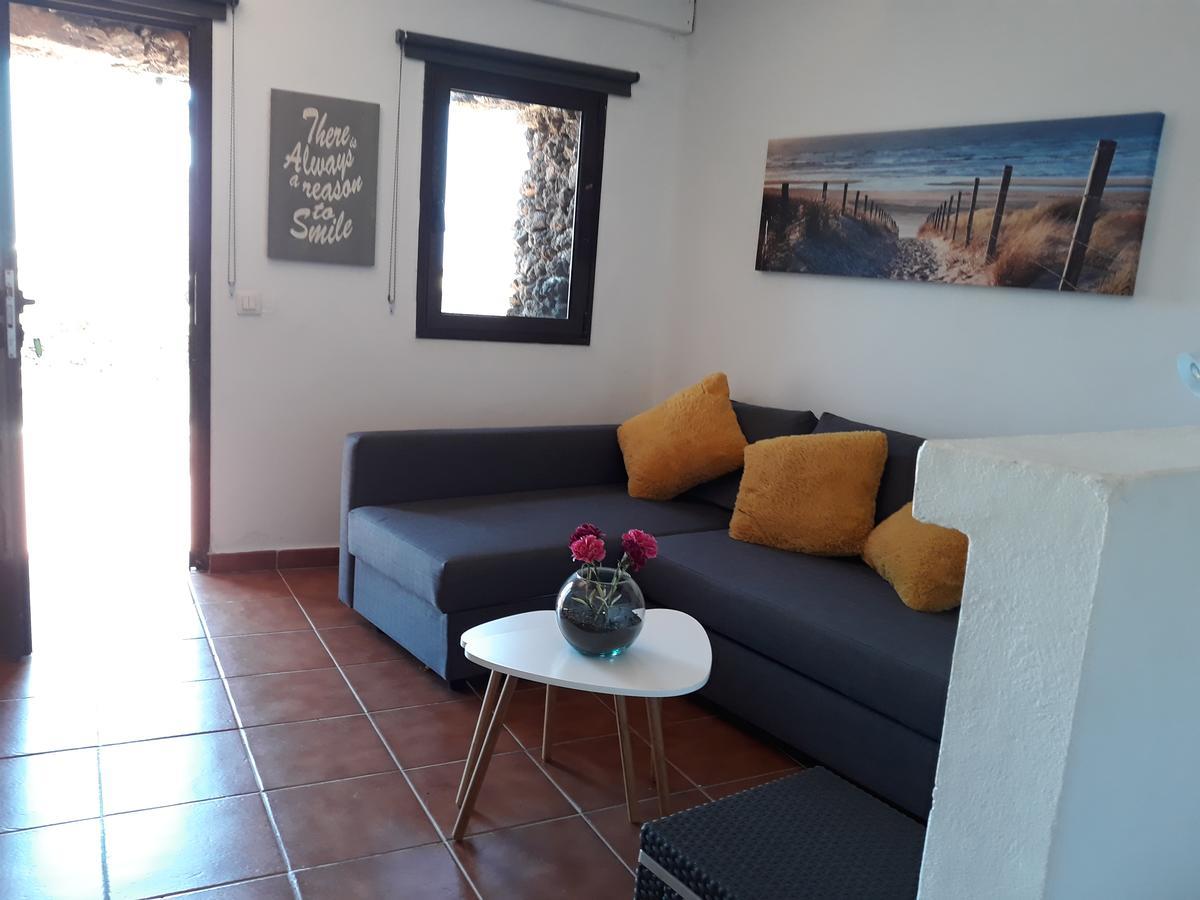 Loft La Tahonilla Guest House ติอาส ภายนอก รูปภาพ